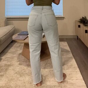 Old Navy Extra High Rise Curvy Sky-Hi Straight